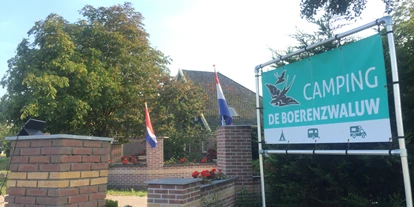 Plaza de aparcamiento para autocaravanas - Breezand - Camping de Boerenzwaluw, Zijdewind, Noord-Holland, Nederland - Camping de Boerenzwaluw