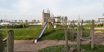 Motorhome parking space - Spielplatz - Drimmelen - Camperplaats Jachthaven Biesbosch