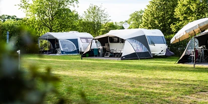 Reisemobilstellplatz - Art des Stellplatz: im Campingplatz - Azewijn - Minicamping Nieuw-Kempink