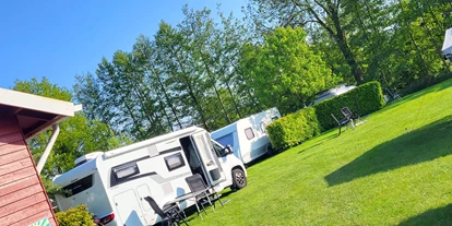 Plaza de aparcamiento para autocaravanas - Vierhuizen - SVR Camping La Dure Watersport en Recreatie