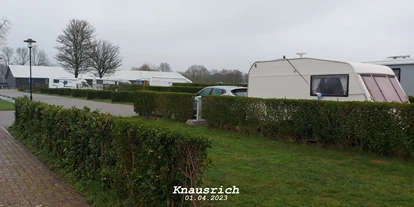 Motorhome parking space - Angelmöglichkeit - Lopik - Recreatiepark Camping de Oude Maas