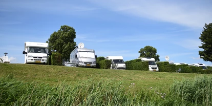 Reisemobilstellplatz - Angelmöglichkeit - Stolwijk - Camperplätze am Fluß - Recreatiepark Camping de Oude Maas
