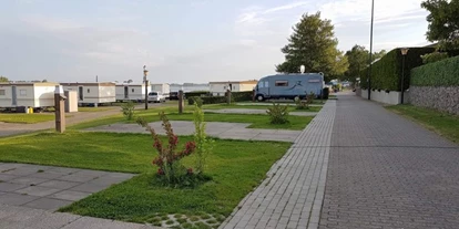 Reisemobilstellplatz - Entsorgung Toilettenkassette - Azewijn - Camping Waalstrand