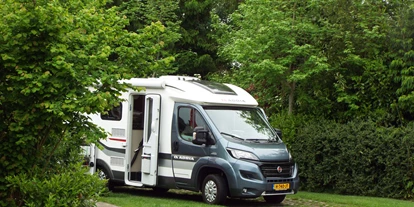 Reisemobilstellplatz - Duschen - Emmen (Drenthe) - Minicamping-Schonewille