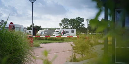 Reisemobilstellplatz - WLAN: am ganzen Platz vorhanden - Oostkapelle - Camperpark 't Veerse Meer