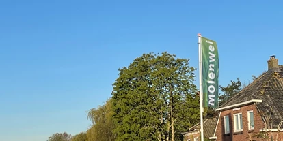 Motorhome parking space - Bergschenhoek - Stompwijkseweg - Camperplaats Buitenplaats Molenwei