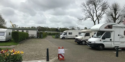 Motorhome parking space - Bergschenhoek - Unsere buchbaren Wohnmobilstellplätze bis Mitte Mai. - Camping De Hof van Eeden
