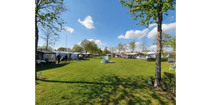 Reisemobilstellplatz - Art des Stellplatz: im Campingplatz - Oud-Turnhout - Veld 1 - Minicamping de Heibloem