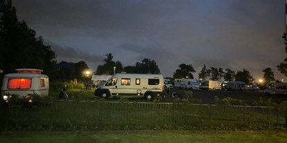 Motorhome parking space - SUP Möglichkeit - Kwadijk - Camping Zwaansmeerpolder