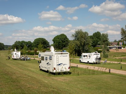 Reisemobilstellplatz - Umgebungsschwerpunkt: Fluss - Recreatiepark De Veerstal, camping