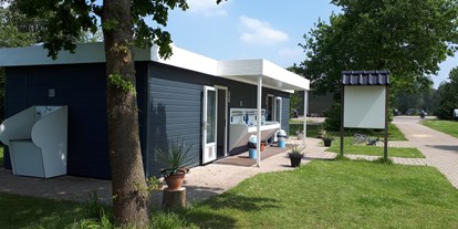 Motorhome parking space - WLAN: teilweise vorhanden - Steggerda - sanitairgebouw - Camping de Bosrand Spier