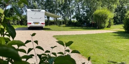 Motorhome parking space - Duschen - Oostvoorne - Camper plaats - minicamping Zeeuwse Landhoeve