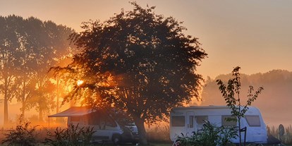 Motorhome parking space - Grauwasserentsorgung - Emmerich - Sonne im morgen - Camping De Appelboom