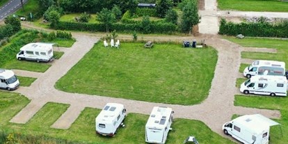 Motorhome parking space - Duschen - Groessen - Campererf Balgoy