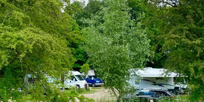 Place de parking pour camping-car - Horssen - Wohnmobilstellplatz Maascamp