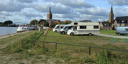 Reisemobilstellplatz - Art des Stellplatz: bei Gewässer - Zuidwolde - CamperParkingHasselt.NL