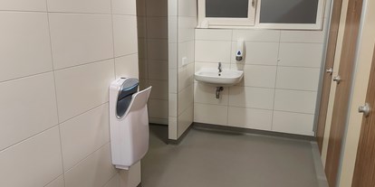 Motorhome parking space - Mirns - Sanitäre Anlagen - Passantenhaven Heegerwal