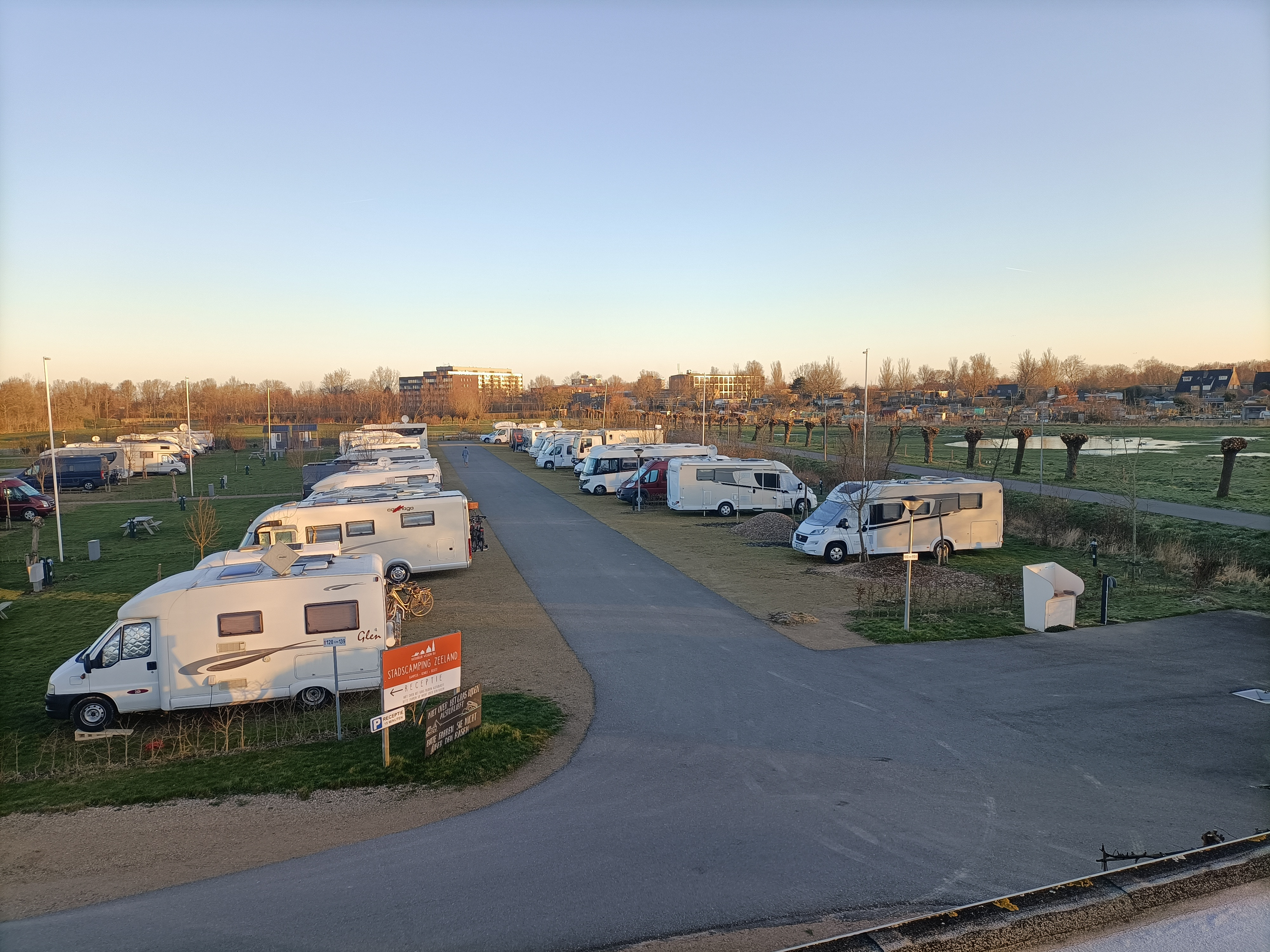 Motorhome parking ground - Stadscamping Zeeland - Stadscamping Zeeland