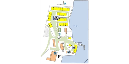 Plaza de aparcamiento para autocaravanas - Art des Stellplatz: im Campingplatz - Frösön - Stellplatzplan mit Museum, Café, Herberge und Dampfschiffen im Hafen. - Ställplats Arvesund