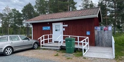RV park - Frischwasserversorgung - Gävleborg - Toiletten- und Duschhaus mit Waschmaschine - Fågelsjö Gammelgård Bortom Åa