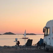 Posto auto per camper - Sunset at Basteviksholmarna - Lysekils Marina Basteviksholmarna
