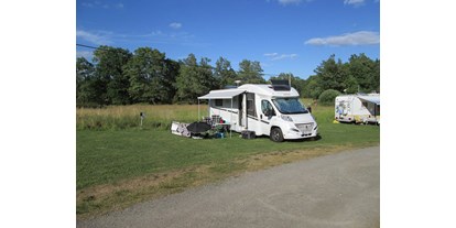 Motorhome parking space - Golf - Southern Sweden - Campingplatz mit Hund ist oft gern etwas abgelegen. - Blankaholm NaturCamping