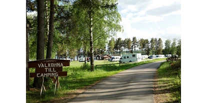 Parkeerplaats voor camper - Bademöglichkeit für Hunde - Våmåbadets Camping