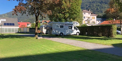 Reisemobilstellplatz - öffentliche Verkehrsmittel - Österreich - Platz - Sanna seitig - Camping Riffler
