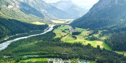 Reisemobilstellplatz - öffentliche Verkehrsmittel - Tirol - Camping Lechtal Vorderhornbach - Lechtal Camping Vorderhornbach