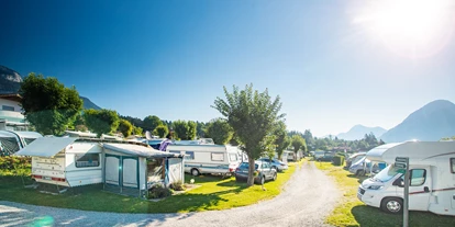 Parkeerplaats voor camper - öffentliche Verkehrsmittel - Oostenrijk - Camping Sommer - Camping Inntal