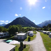 Espacio de estacionamiento para vehículos recreativos - Camping Andrelwirt