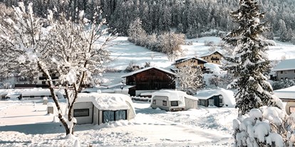 Reisemobilstellplatz - Umgebungsschwerpunkt: Berg - Nauders - Camping Dreiländereck Tirol, Blockhütten & Apartments