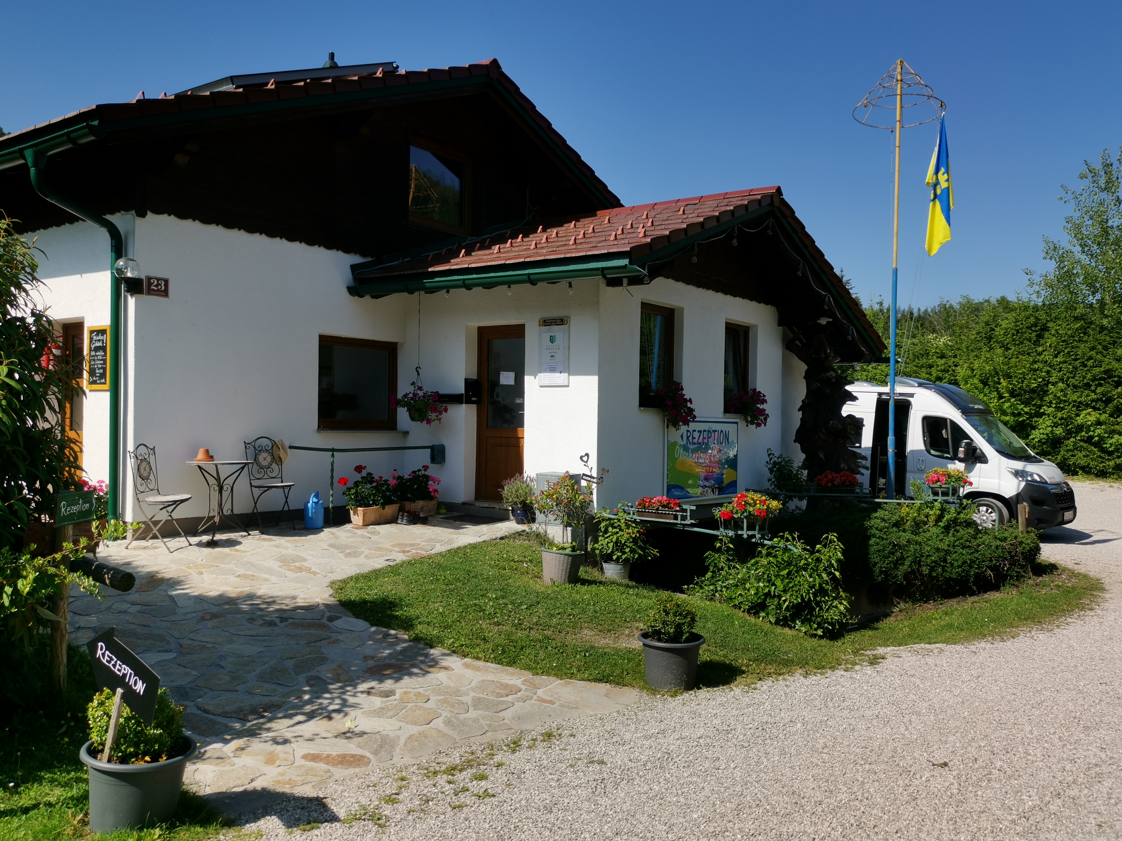 Motorhome parking ground - Rezeption / Campinghaus - Ötscherland Camping