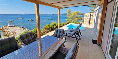Motorhome parking space - Restaurant - Dalmatia - Luxury mobile homes with swimming pool - Camping Lavanda