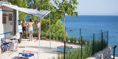 Motorhome parking space - Restaurant - Dalmatia - Superior camping pitch - Camping Lavanda