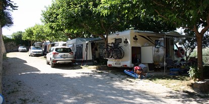Motorhome parking space - Duschen - Baške Oštarije - Camping Odmoree