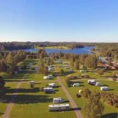 Espacio de estacionamiento para vehículos recreativos - Camping Visulahti