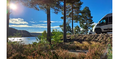 Parkeerplaats voor camper - Grauwasserentsorgung - Noorwegen - Schöne Aussicht vom Kiesplateau - Kilefjorden Camping