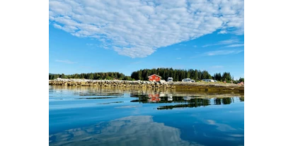 RV park - Art des Stellplatz: bei Gewässer - Norway - Offersøy Camping Helgeland 