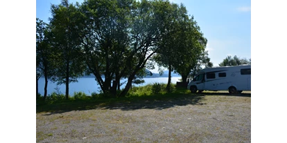 Parkeerplaats voor camper - Angelmöglichkeit - Noorwegen - View to the Fjord - Langenuen Motel & Camping