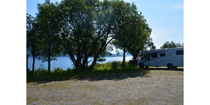 Motorhome parking space - Duschen - Uggdal - View to the Fjord - Langenuen Motel & Camping
