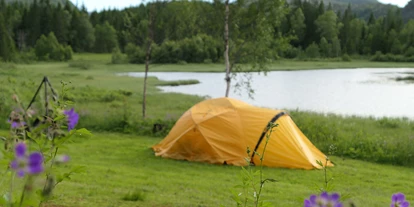 Parkeerplaats voor camper - Angelmöglichkeit - Noorwegen - Separater Zeltplätze - Velfjord Camping & Hytter
