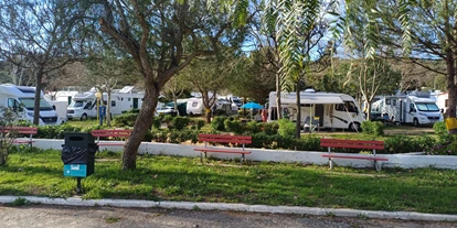Plaza de aparcamiento para autocaravanas - Caldas de Monchique - Orbitur Valverde