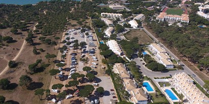 Reisemobilstellplatz - Umgebungsschwerpunkt: Stadt - São Bartolomeu de Messines - Algarve Motorhome Park Falesia - Algarve Motorhome Park Falésia