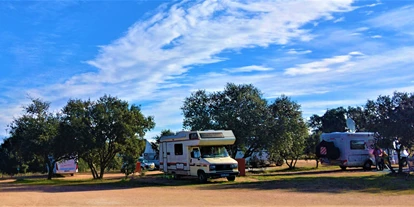 Place de parking pour camping-car - Duschen - Région de l'Alentejo - Camping Puro Alentejo