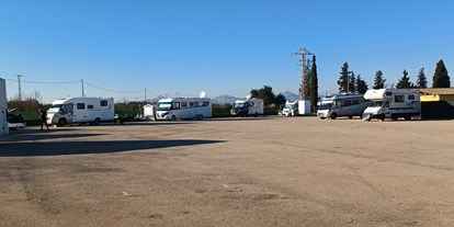 Motorhome parking space - Stromanschluss - Los Alcázares - Area Parking Autocaravans