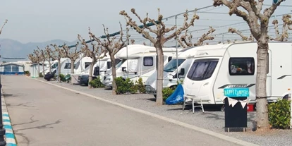 Plaza de aparcamiento para autocaravanas - Costa del Azahar - Camping Monmar
