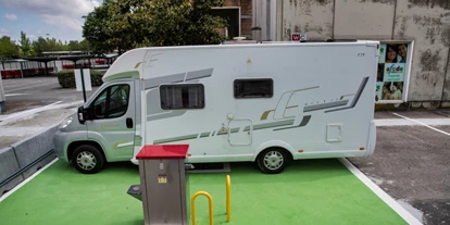 Place de parking pour camping-car - Pyrénées-Atlantiques - Autocaravan Park Jaizubia