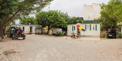 Motorhome parking space - El Masroig - Camping Cala d'Oques