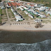 Espacio de estacionamiento para vehículos recreativos - Camperpark Playa y Fiesta